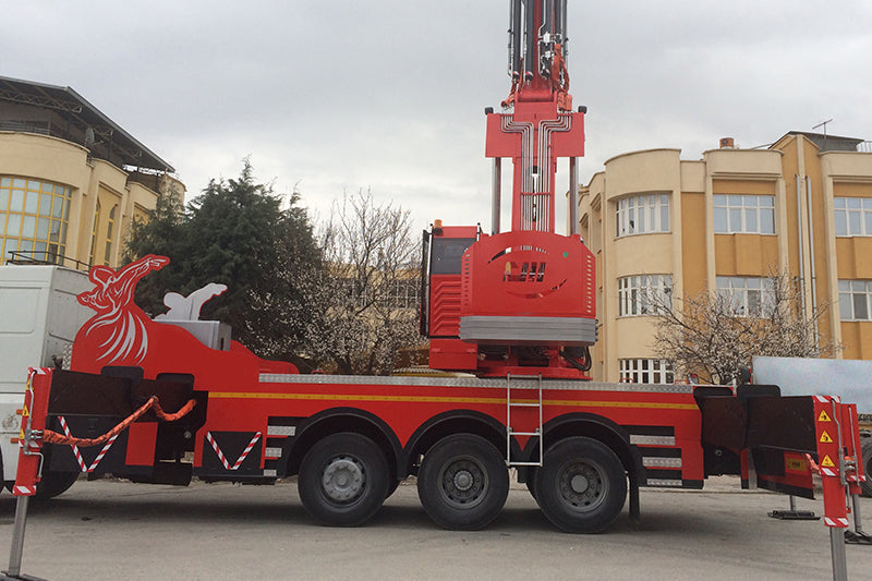 HS 135 (45 TONNE) Hydraulic Folding Boom Crane