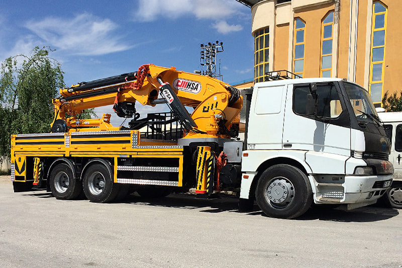 HS 90 (30 TONNE)  Hydraulic Folding Boom Crane