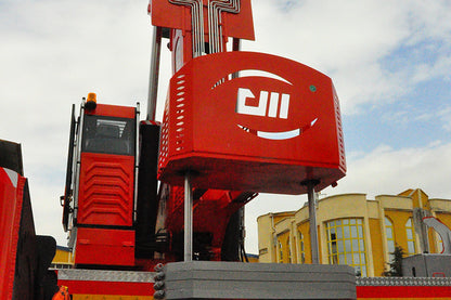 HS 135 (45 TONNE) Hydraulic Folding Boom Crane