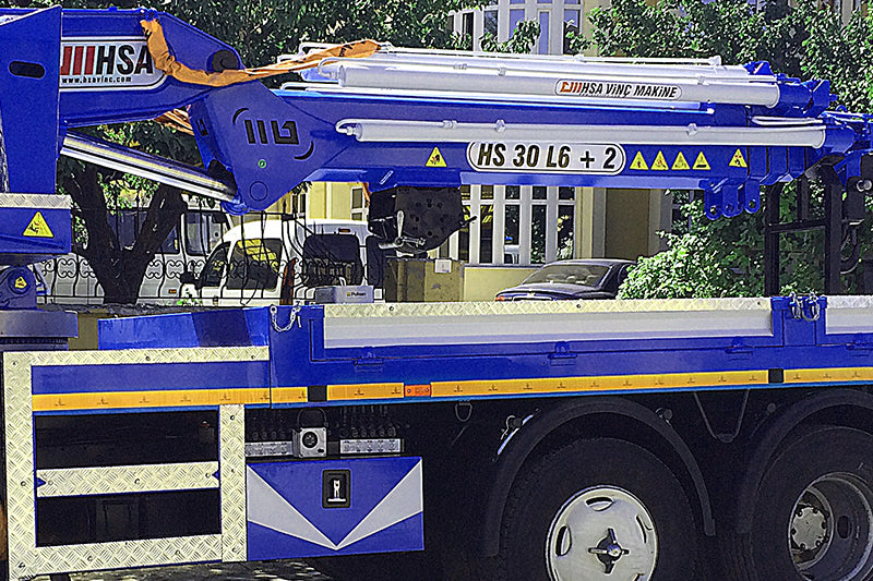 HS 30 (10 TONNE) Hydraulic Folding Boom Crane